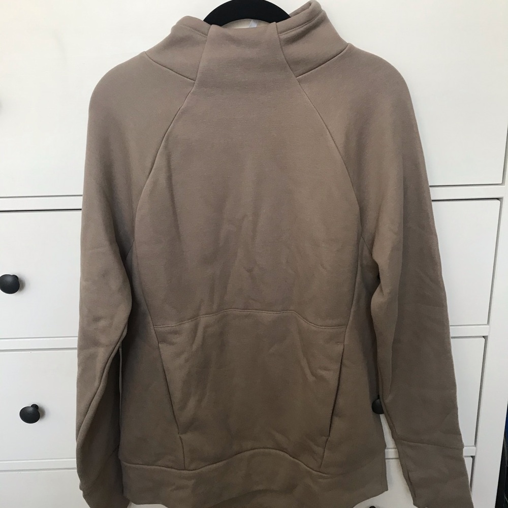 Fabletics sweatshirt